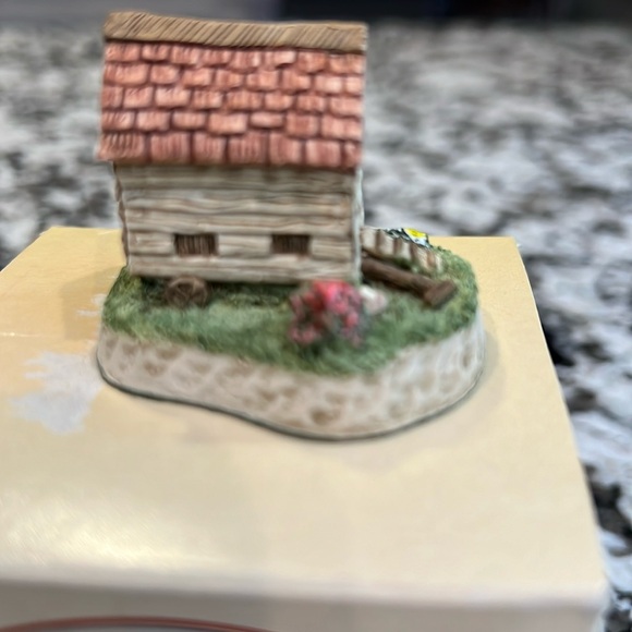 David Winter Cottages Cameos Poultry Ark - Picture 5 of 6